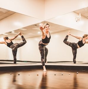 Meet your Posher, Elizabeth